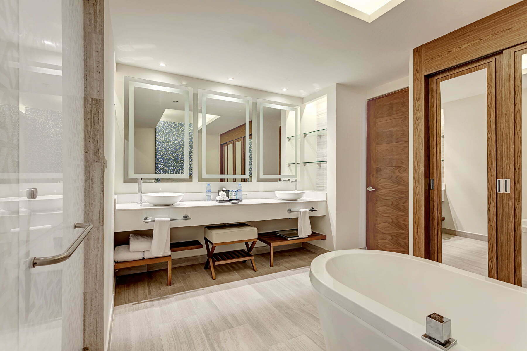 5drnights.beachfront-presidential-suite